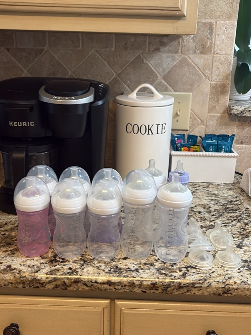 Avent Baby Bottle Bundle EUC